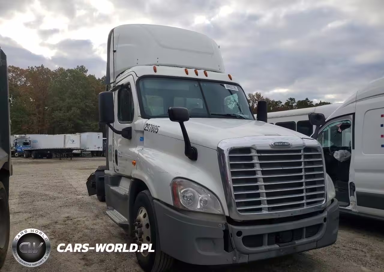 2016 Freightliner Cascadia 125 Semi Truck