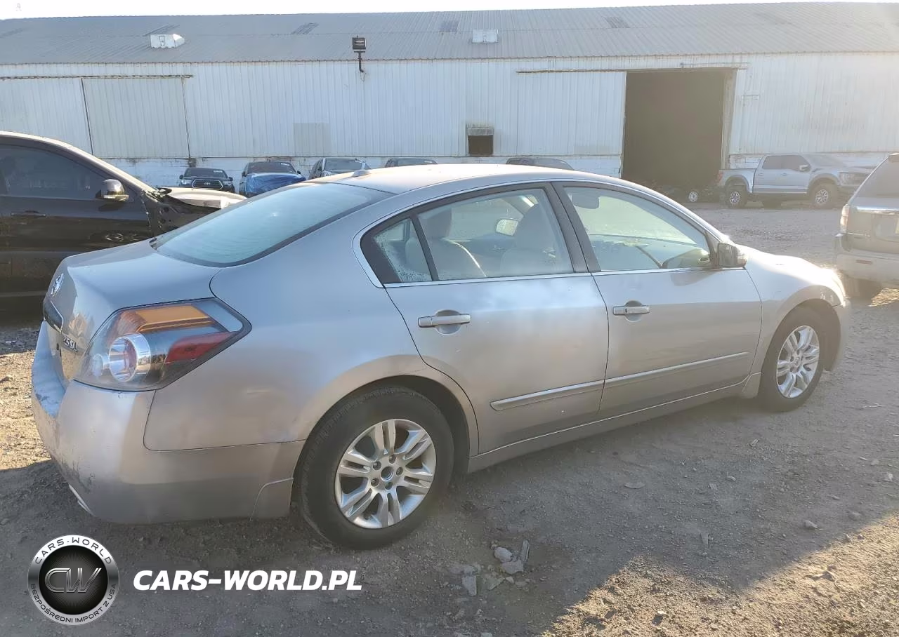 2012 Nissan Altima Base VIN:1N4AL2AP3CC135033 - 3