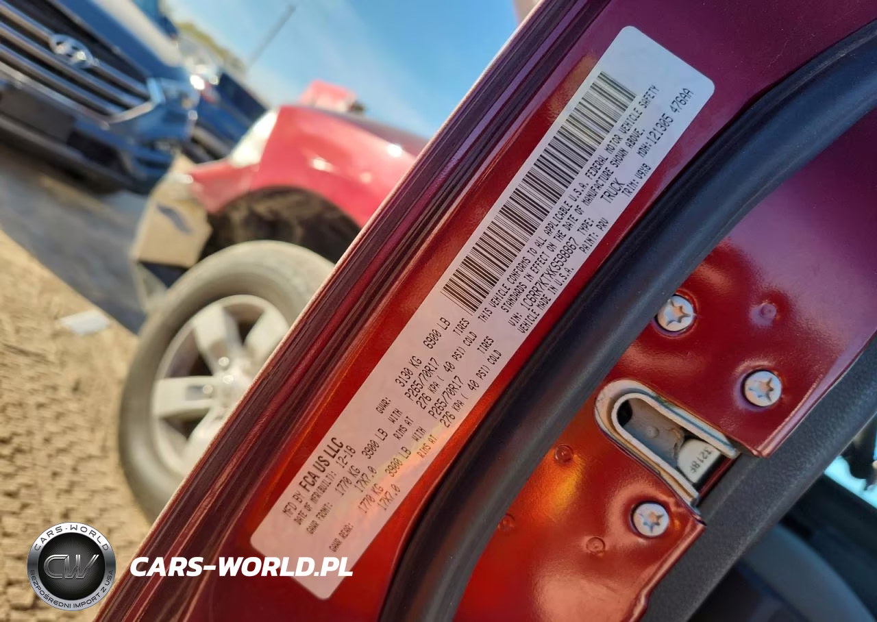 2019 Ram 1500 Classic Tradesman VIN:1C6RR7KTXKS598867 - 12