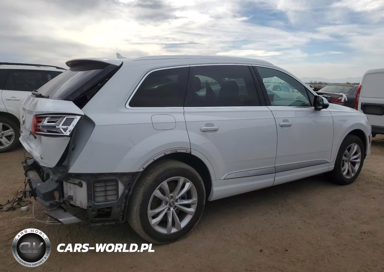2019 Audi Q7 Premium Plus VIN:WA1LHAF75KD040015 - 3