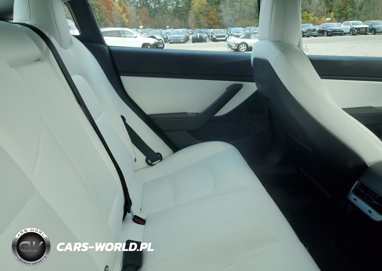 2018 Tesla Model 3 VIN:5YJ3E1EBXJF134712 - 10