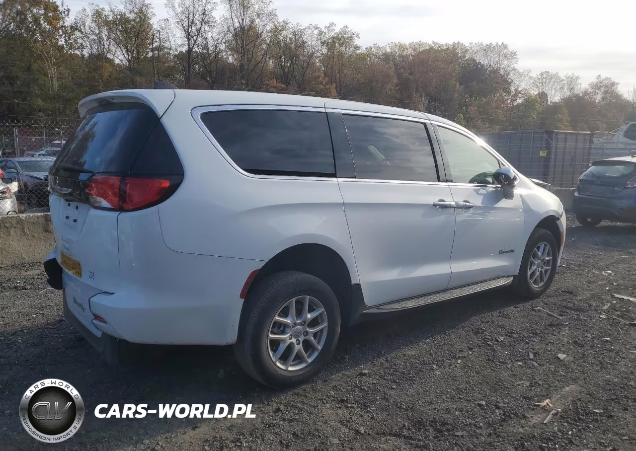 2022 Chrysler Voyager Lx VIN:2C4RC1CG4NR224219 - 3