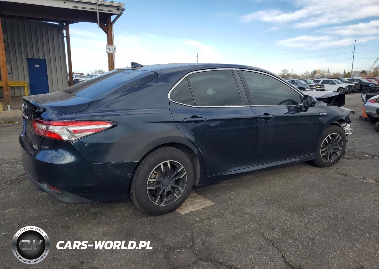 2019 Toyota Camry Le VIN:4T1B31HK1KU512529 - 3