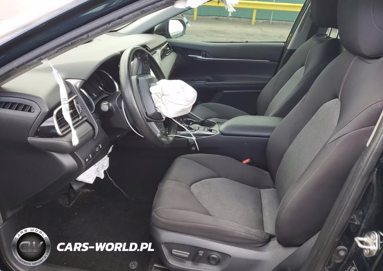 2019 Toyota Camry Le VIN:4T1B31HK1KU512529 - 7