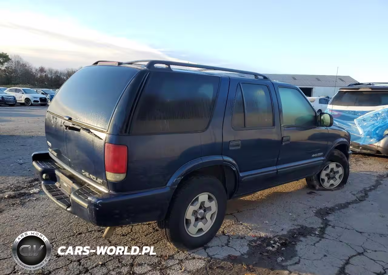2003 Chevrolet Blazer VIN:1GNDT13X33K128577 - 3
