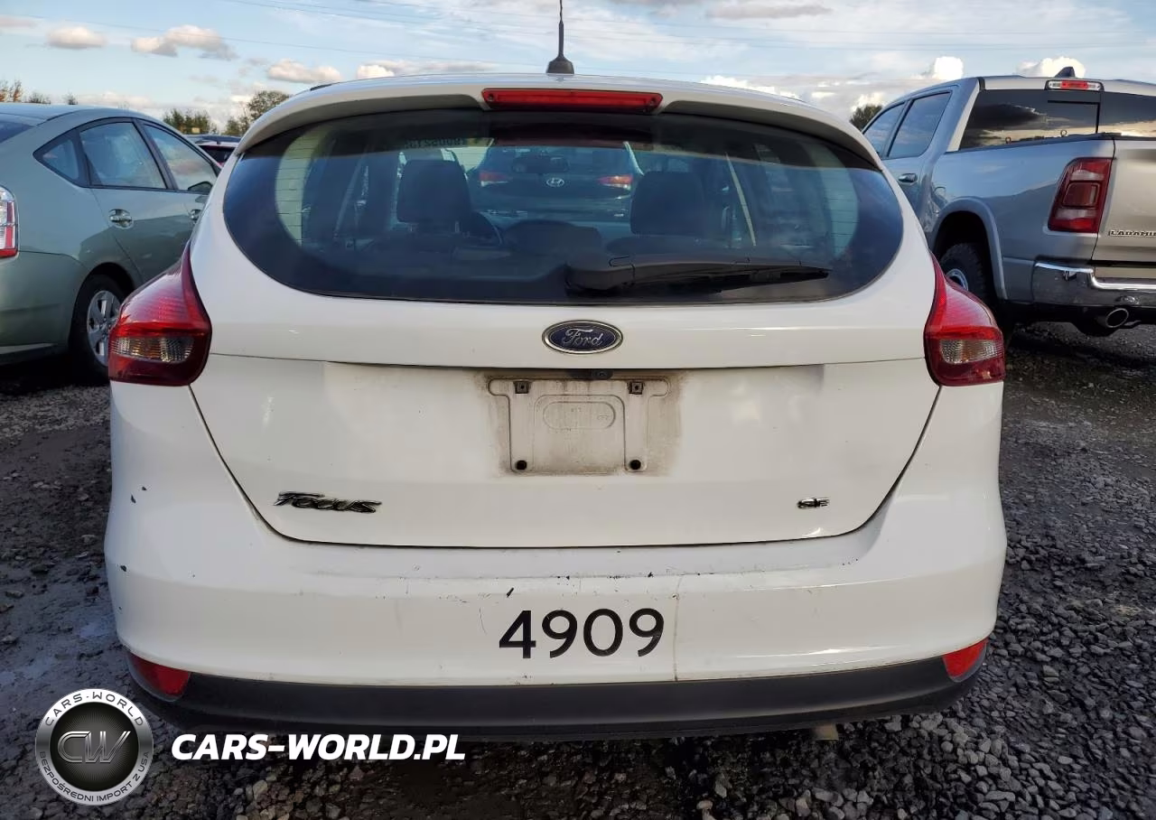 2018 Ford Focus Se VIN:1FADP3K29JL331548 - 6