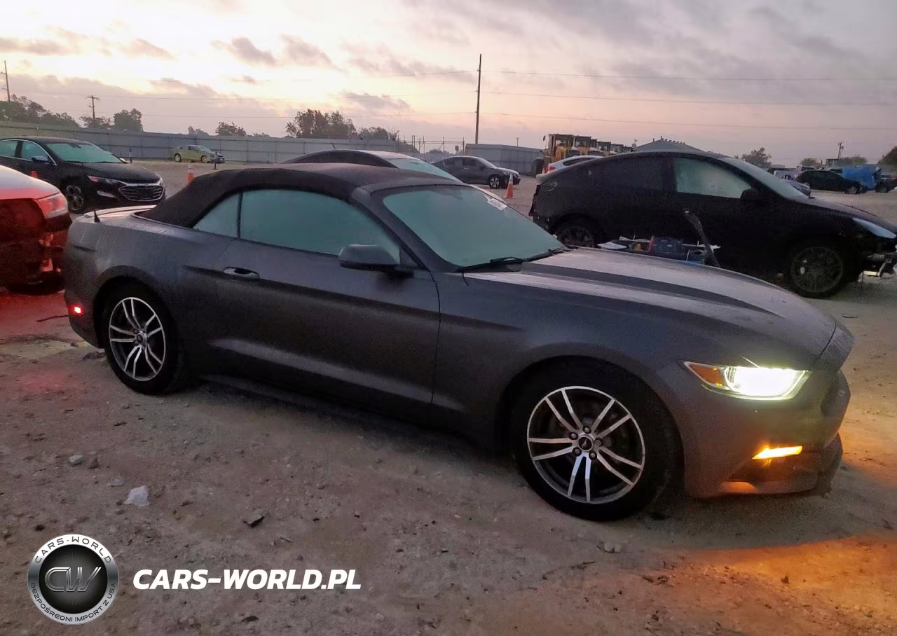 2015 Ford Mustang VIN:1FATP8UH8F5424938 - 4
