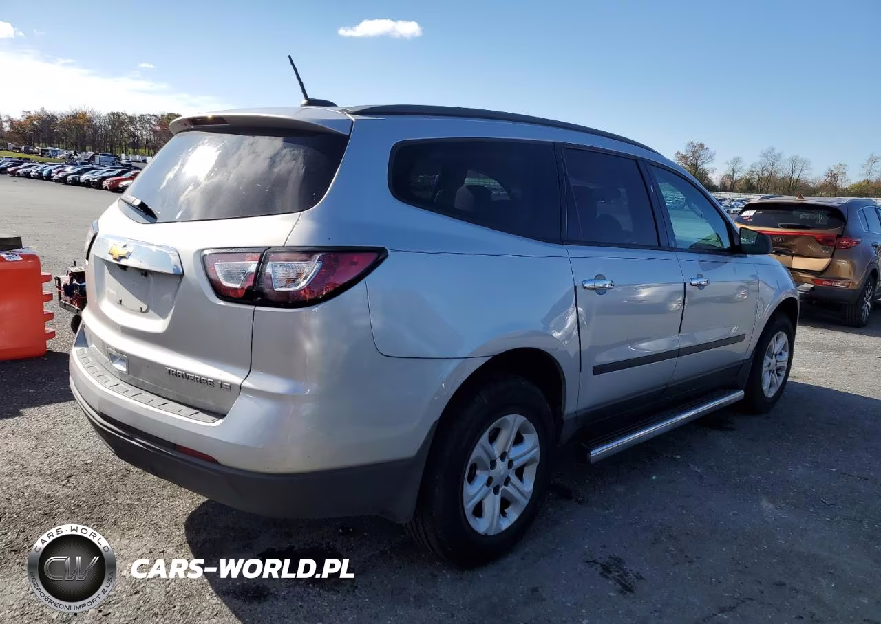 2016 Chevrolet Traverse Ls VIN:1GNKVFED7GJ221261 - 3