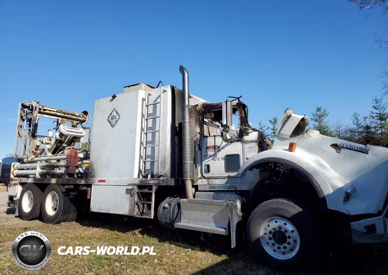 2015 Kenworth Construction T800