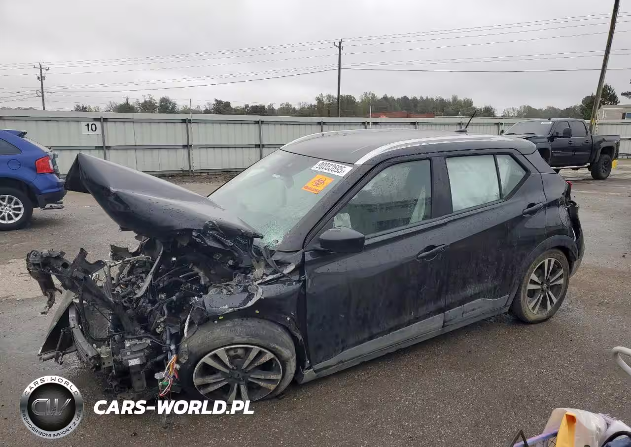 2020 Nissan Kicks Sv