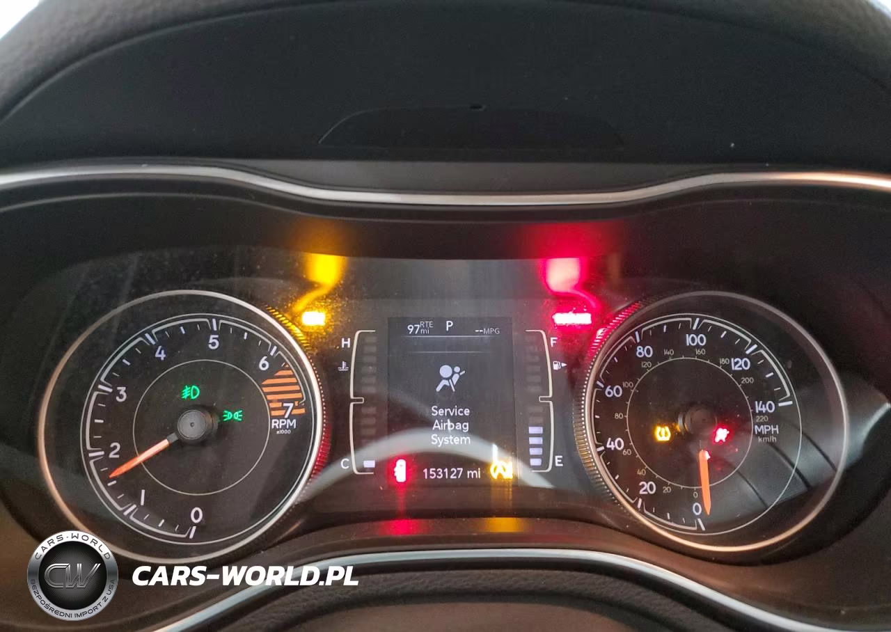2019 Jeep Cherokee Latitude Plus VIN:1C4PJMLBXKD182169 - 9