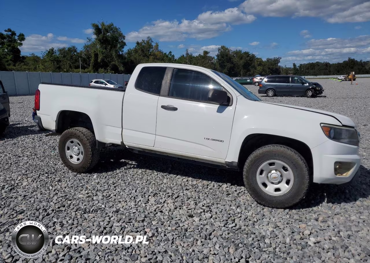 2019 Chevrolet Colorado VIN:1GCHSBEA4K1219826 - 4