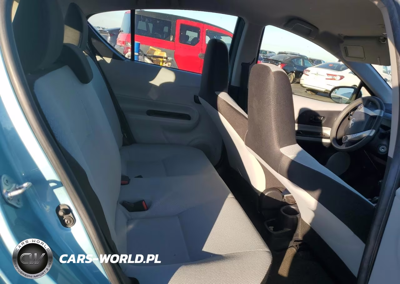 2013 Toyota Prius VIN:JTDKDTB31D1046104 - 10