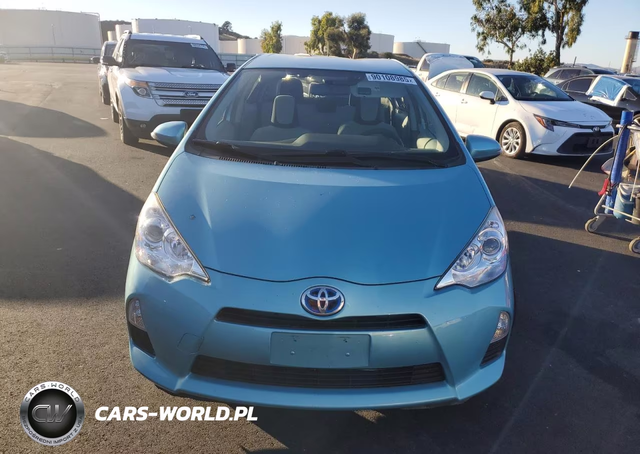 2013 Toyota Prius VIN:JTDKDTB31D1046104 - 5