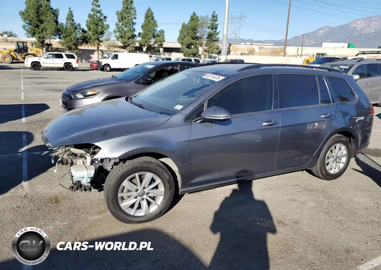 2015 Volkswagen Golf Sportwagen S