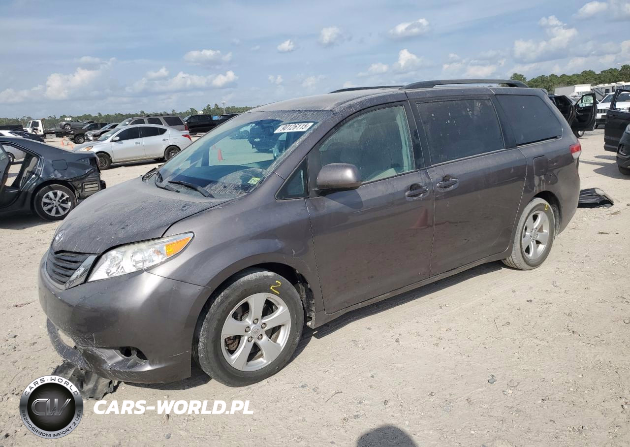 2014 Toyota Sienna Le