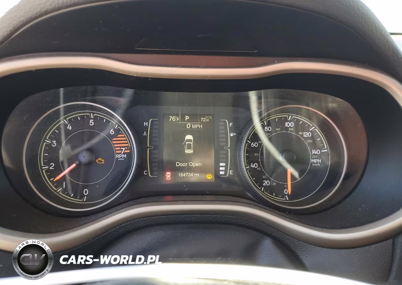 2017 Jeep Cherokee Latitude VIN:1C4PJLCB3HW592674 - 9