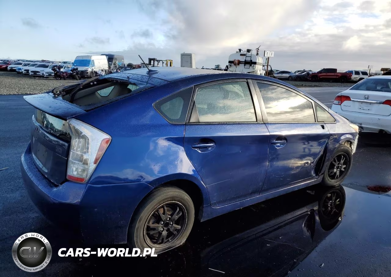 2011 Toyota Prius VIN:JTDKN3DU0B1380849 - 3