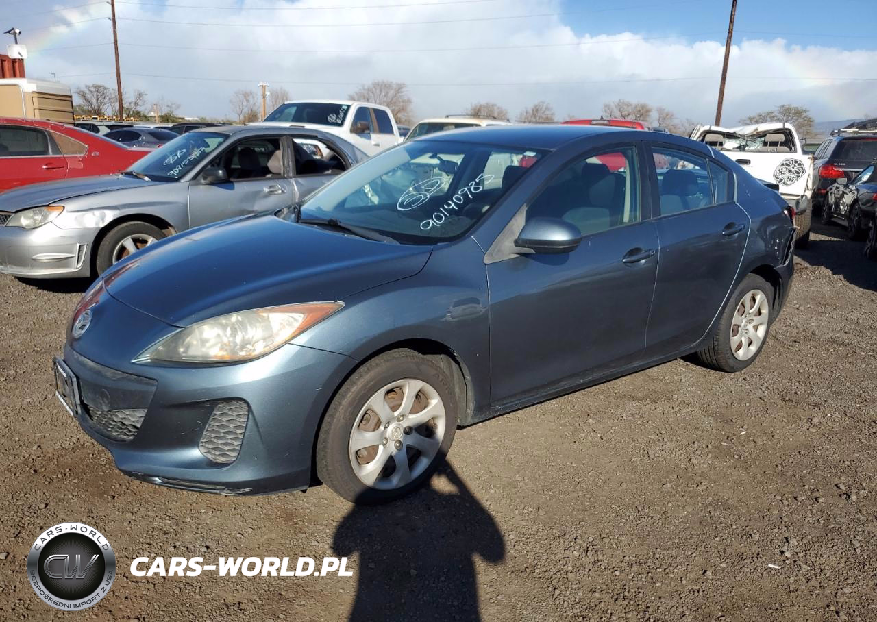2013 Mazda 3 I