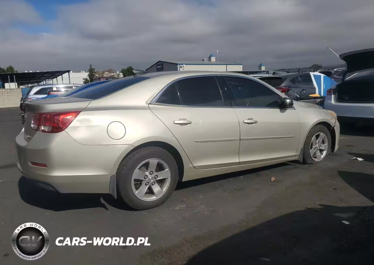 2015 Chevrolet Malibu Ls VIN:1G11B5SL2FF105110 - 3
