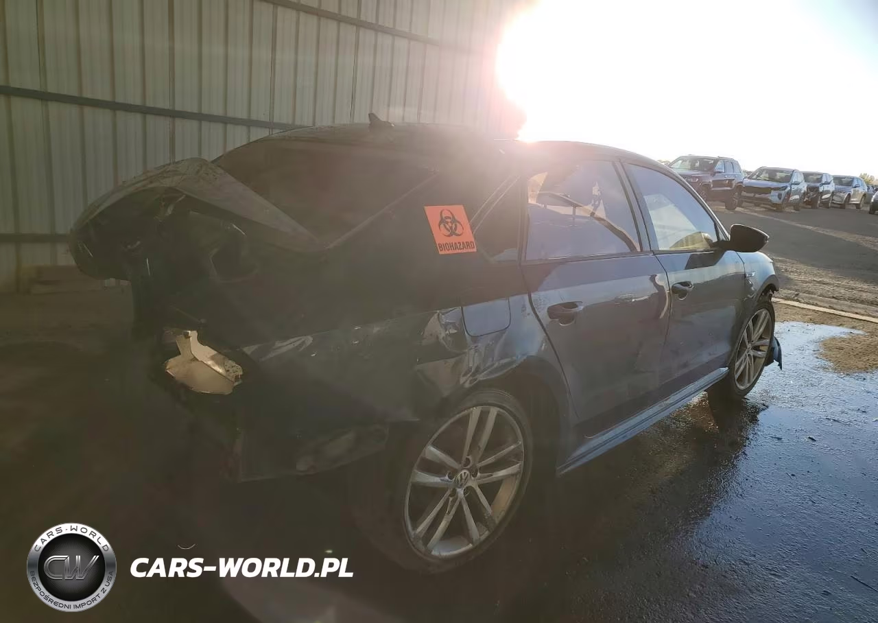 2018 Volkswagen Passat S VIN:1VWAA7A38JC006645 - 3