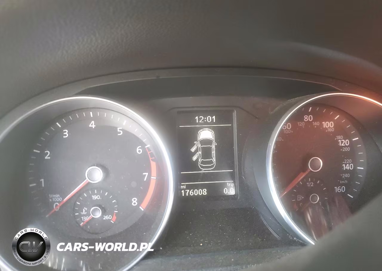 2018 Volkswagen Passat S VIN:1VWAA7A38JC006645 - 9
