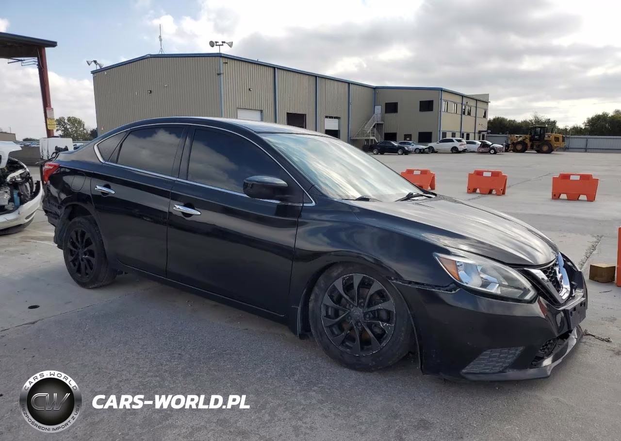 2018 Nissan Sentra S VIN:3N1AB7AP6JL653037 - 4