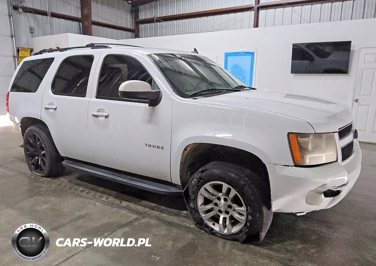 2011 Chevrolet Tahoe C1500 Ls VIN:1GNSCAE0XBR158429 - 4
