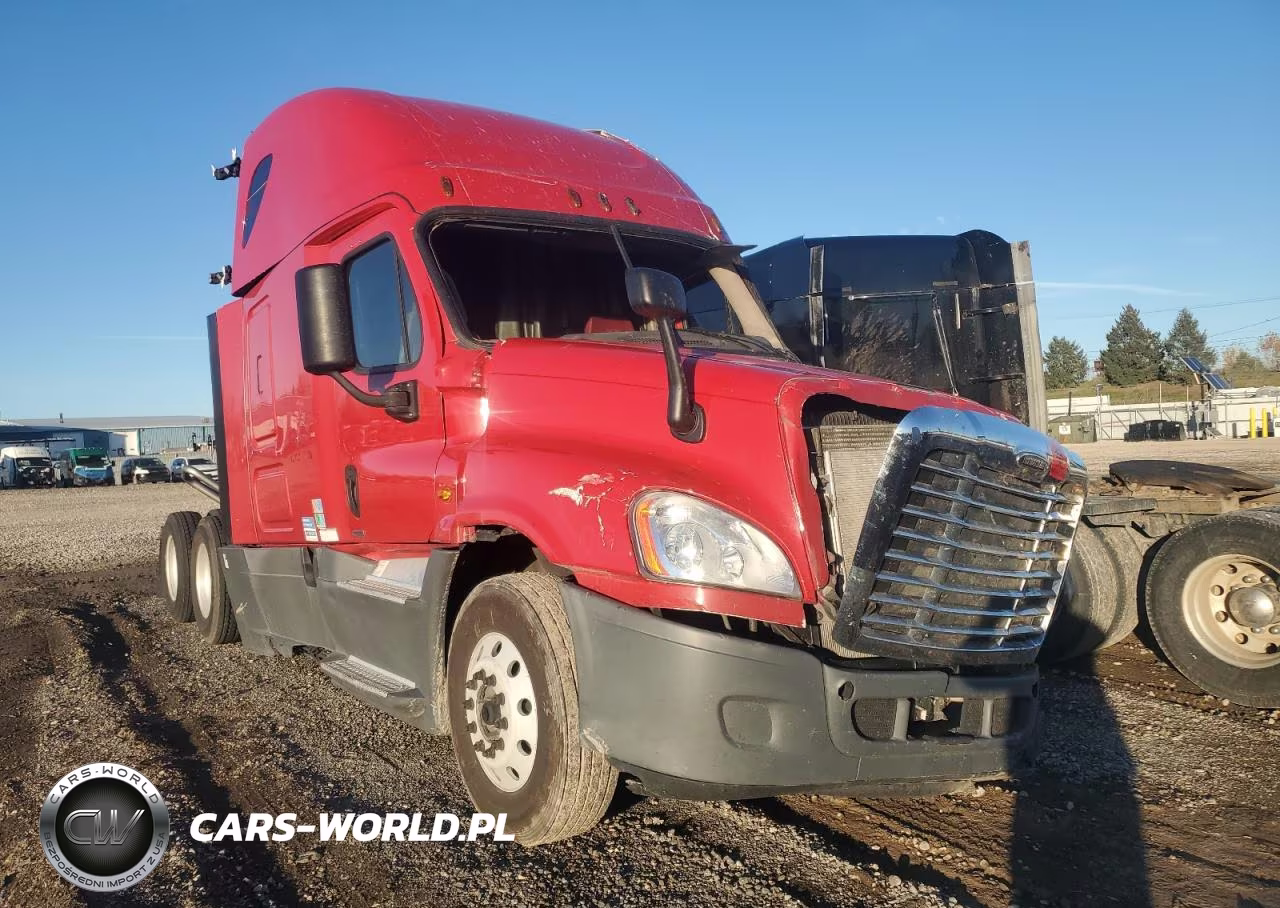 2015 Freightliner Cascadia Semi Truck