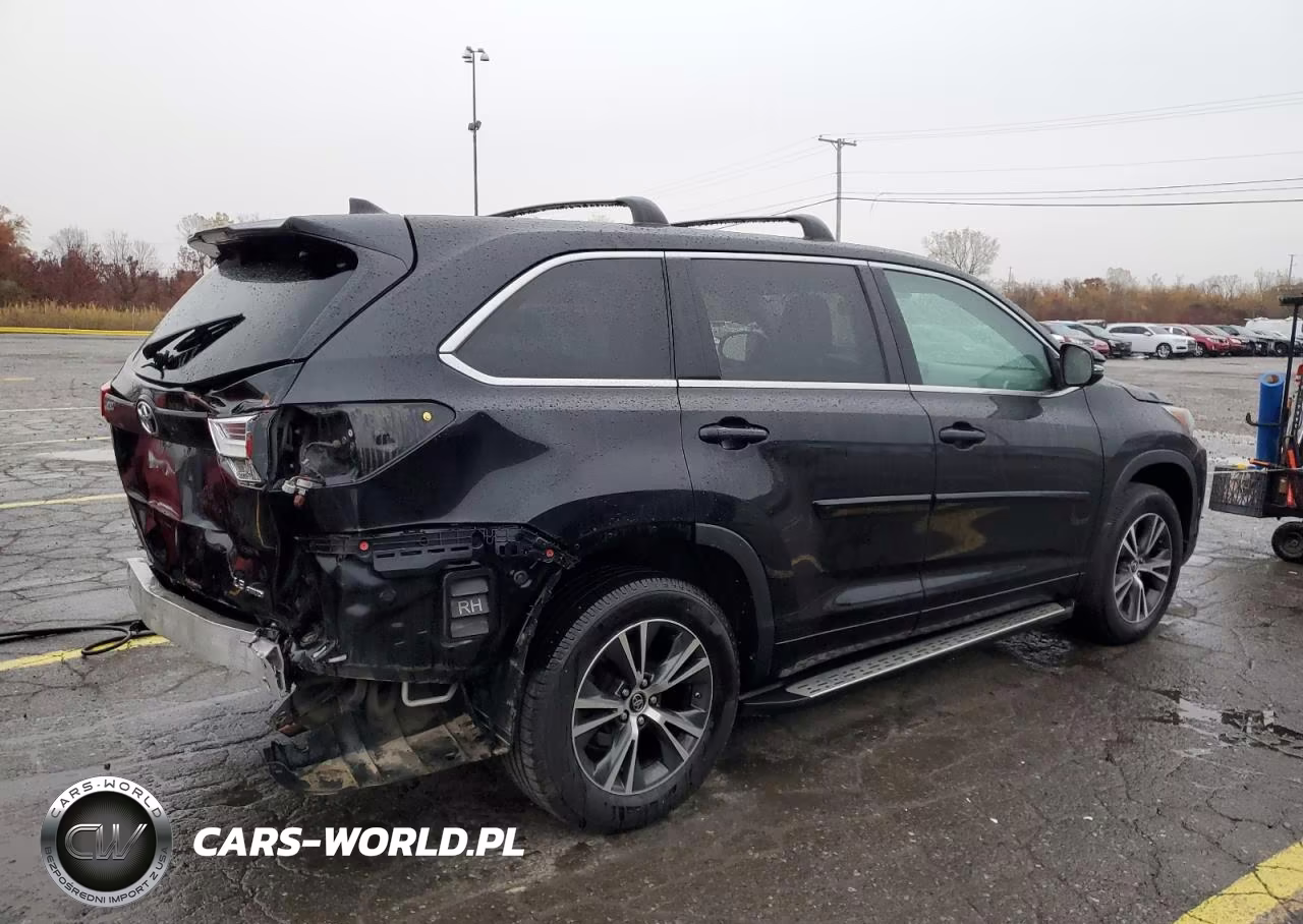 2017 Toyota Highlander Le Plus VIN:5TDBZRFH0HS385553 - 3