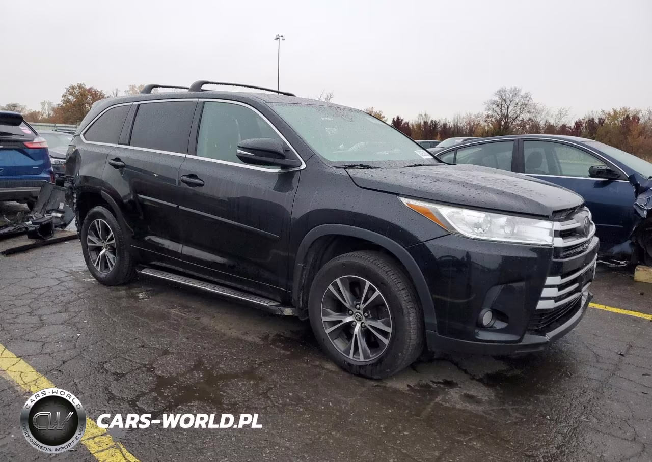 2017 Toyota Highlander Le Plus VIN:5TDBZRFH0HS385553 - 4