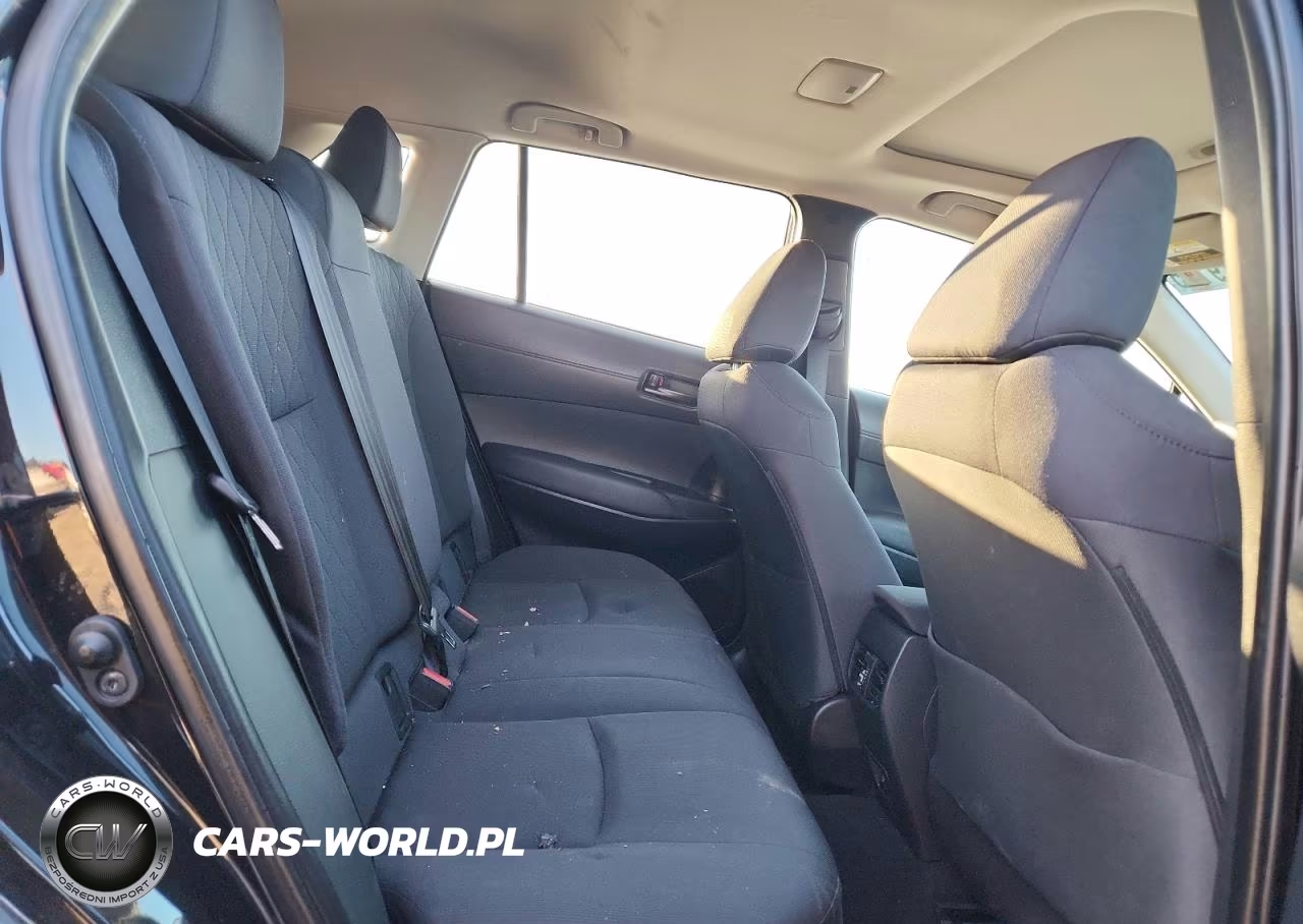 2022 Toyota Corolla Cross Le VIN:7MUBAABG5NV010197 - 11