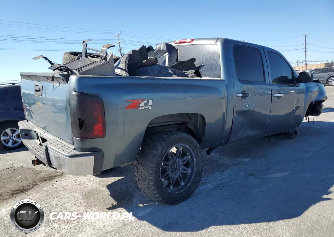 2010 Chev Silverado VIN:3GCRKSE31AG299916 - 3