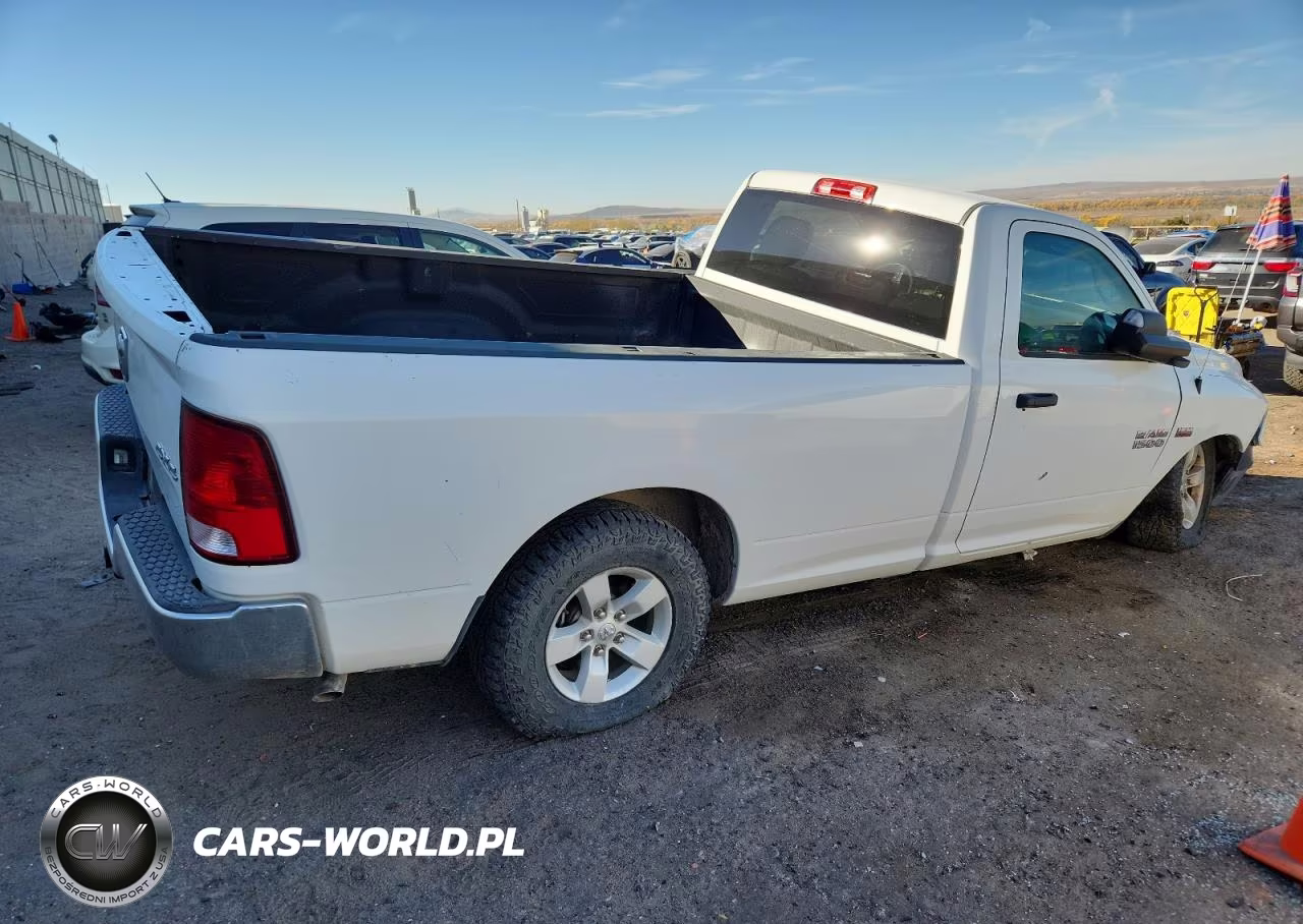 2018 Ram 1500 St VIN:3C6JR7DT0JG176123 - 3