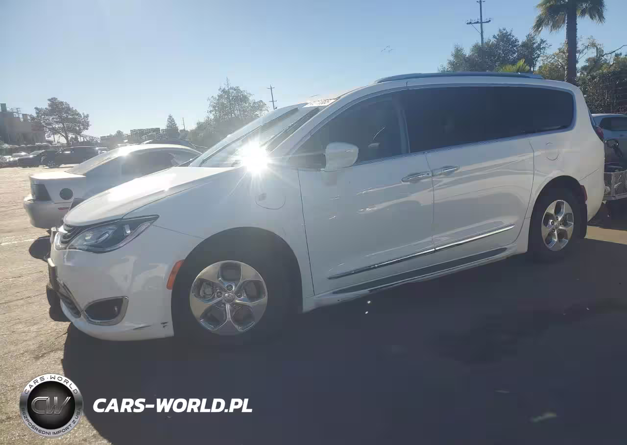 2018 Chrysler Pacifica Hybrid Touring L