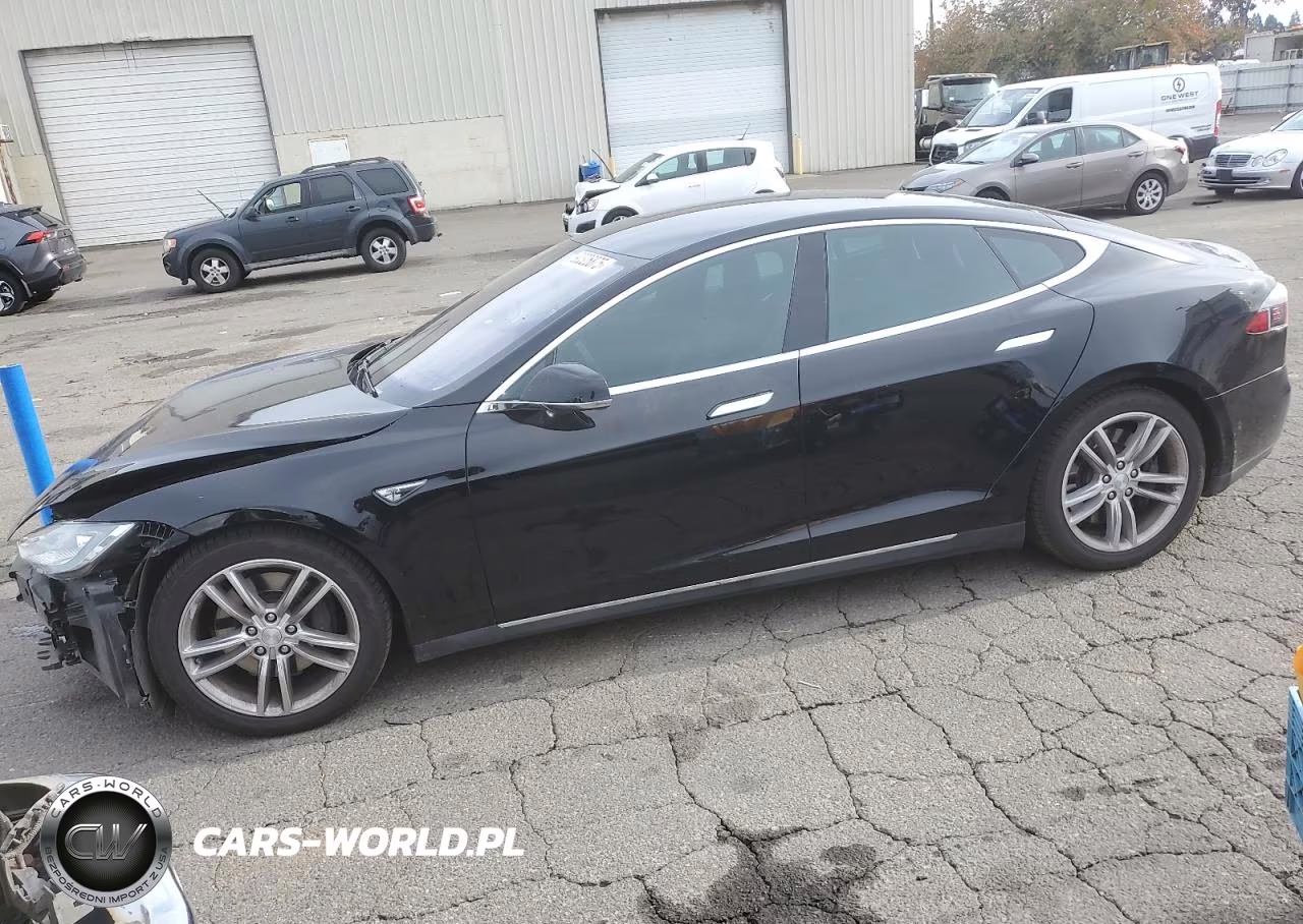 2015 Tesla Model S 70D