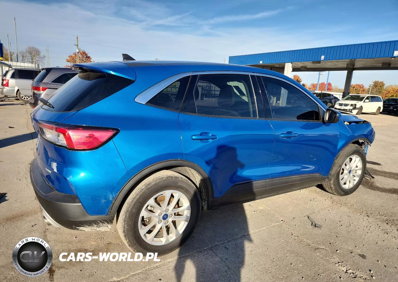 2020 Ford Escape Se VIN:1FMCU0G61LUC18775 - 3