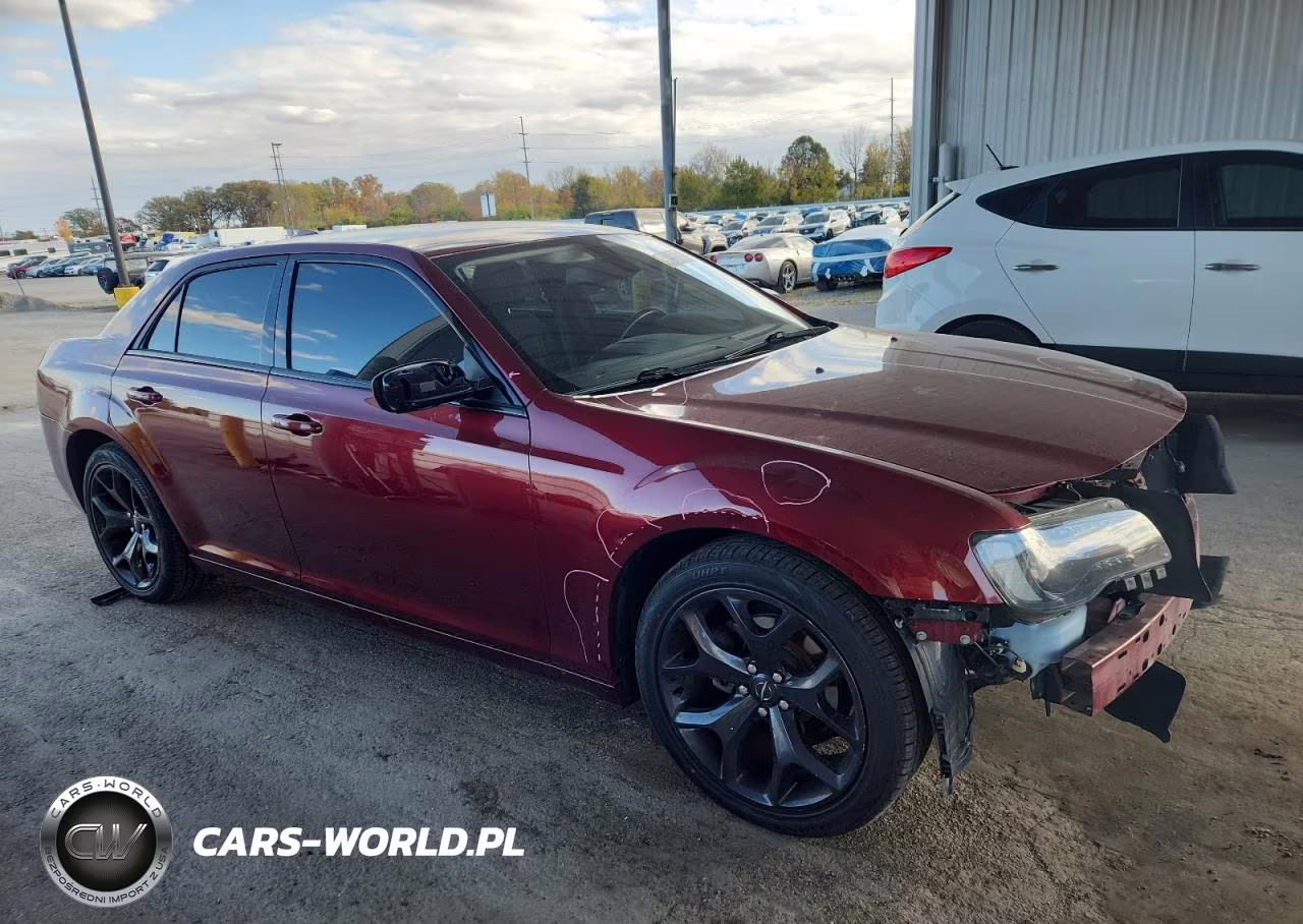 2021 Chrysler 300 Touring VIN:2C3CCAAG3MH505302 - 4
