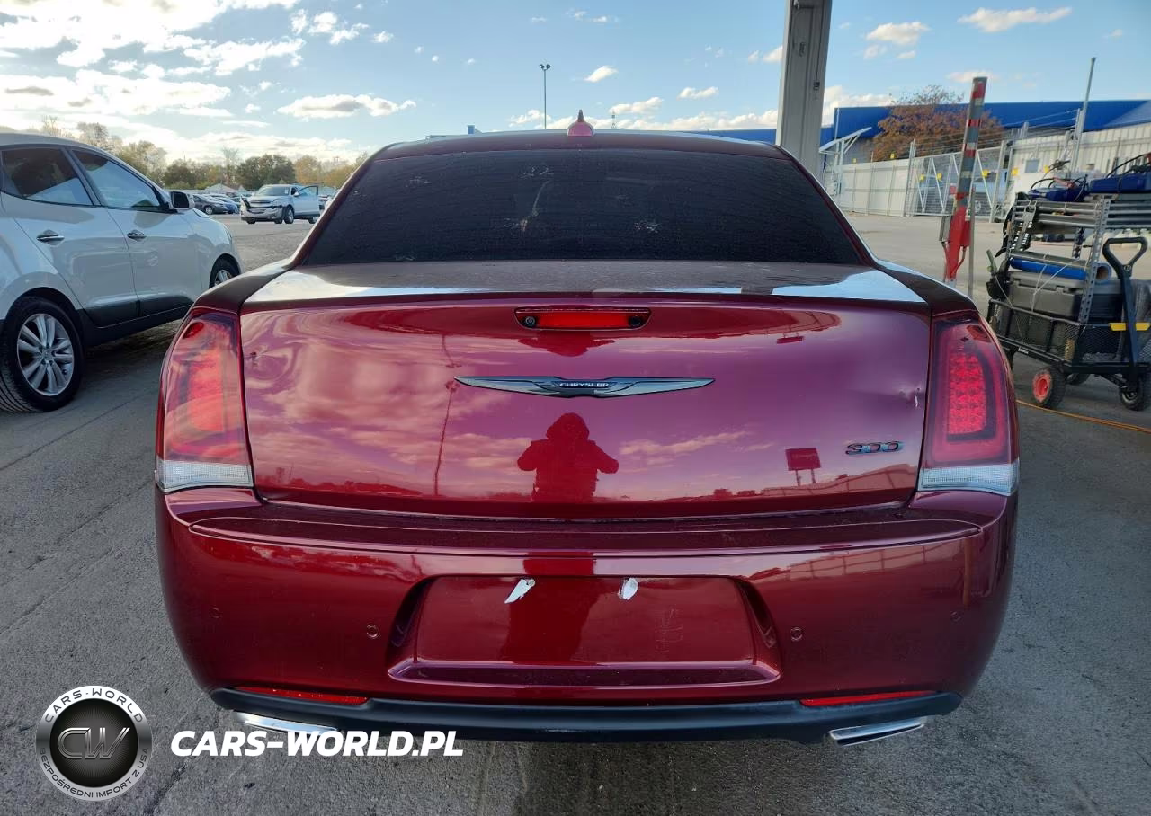 2021 Chrysler 300 Touring VIN:2C3CCAAG3MH505302 - 6