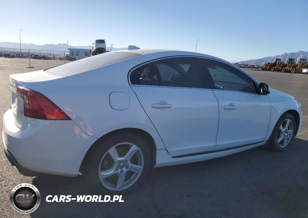 2012 Volvo S60 T5 VIN:YV1622FS2C2110933 - 3