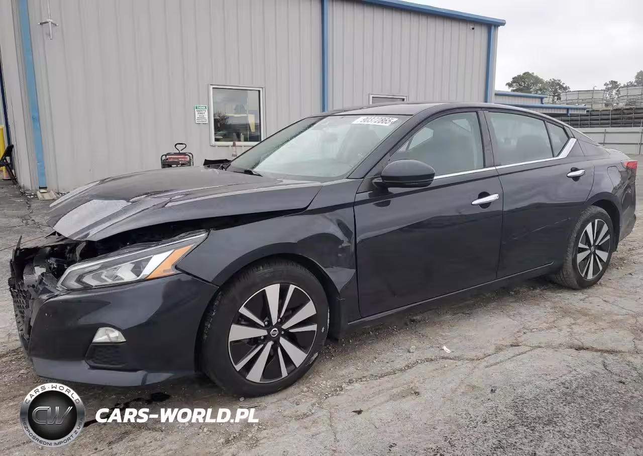 2022 Nissan Altima Sv