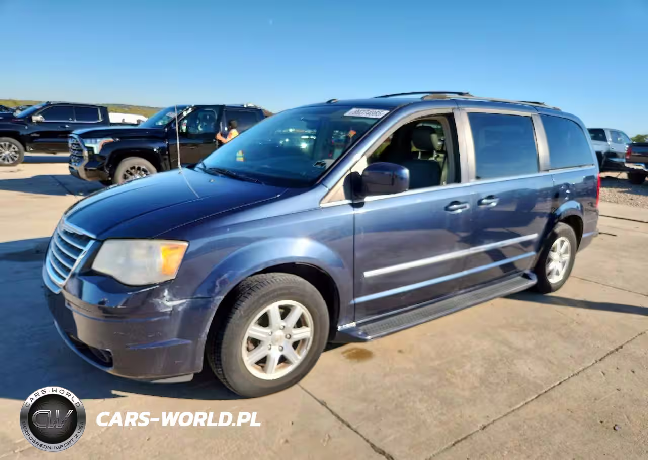 2009 Chrysler Town & Country Touring