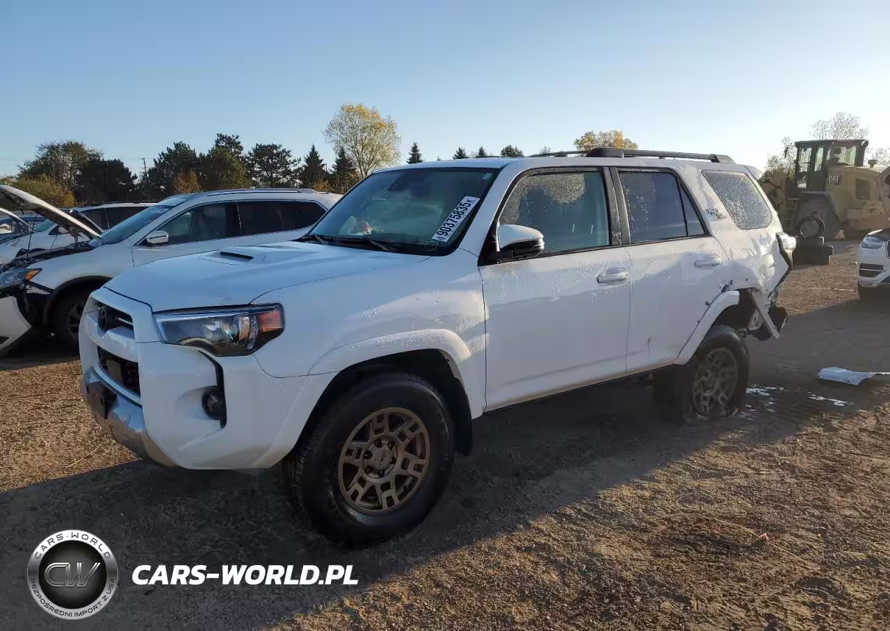 2023 Toyota 4Runner Se