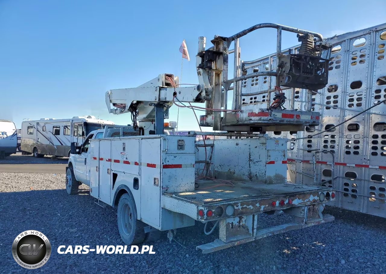 2012 Ford F550 Utility - Service Truck VIN:1FD0W5HY7CEA60463 - 3
