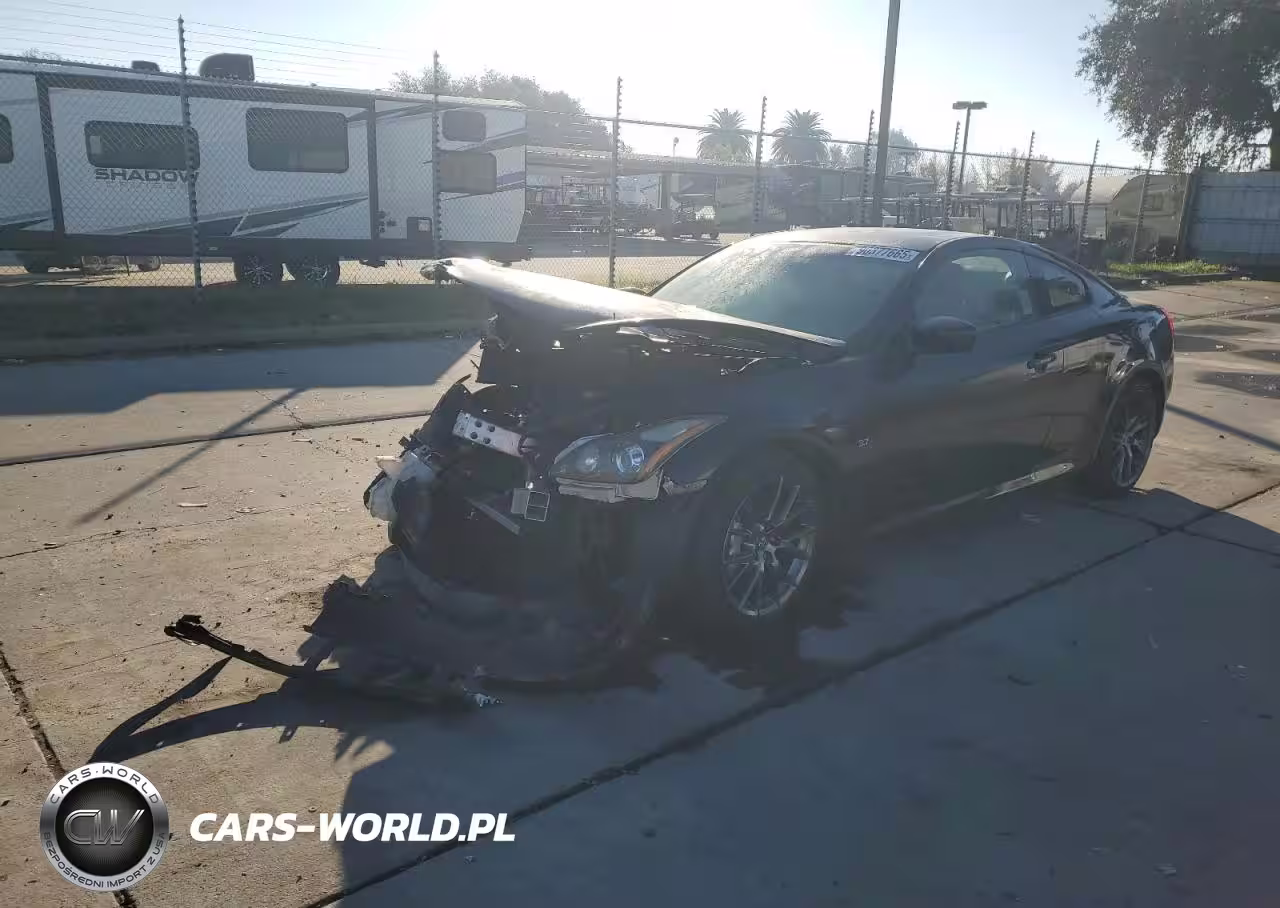 2015 Infiniti Q60 Journey