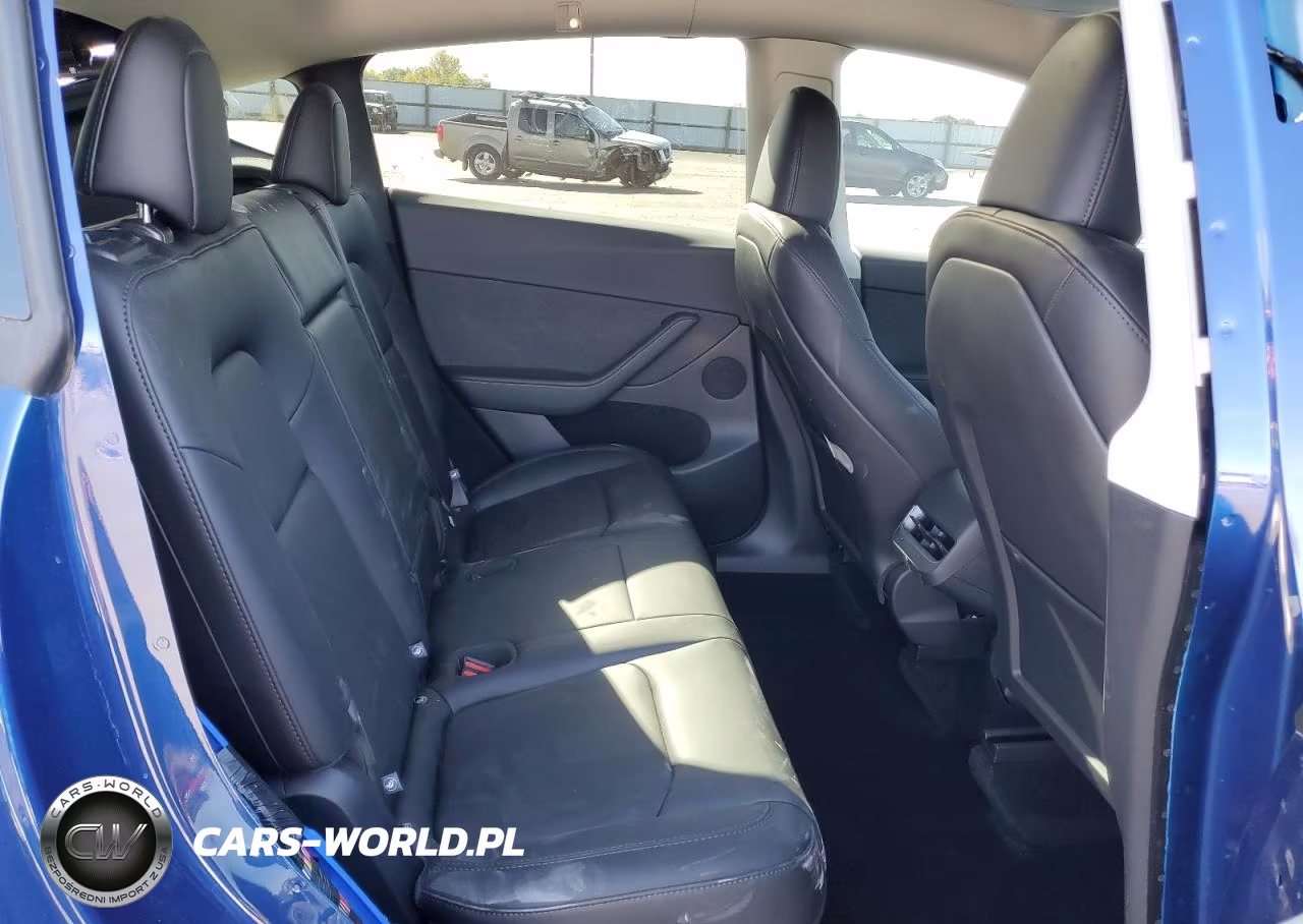 2025 Tesla Model Y VIN:7SAYGDEE6SF305777 - 11
