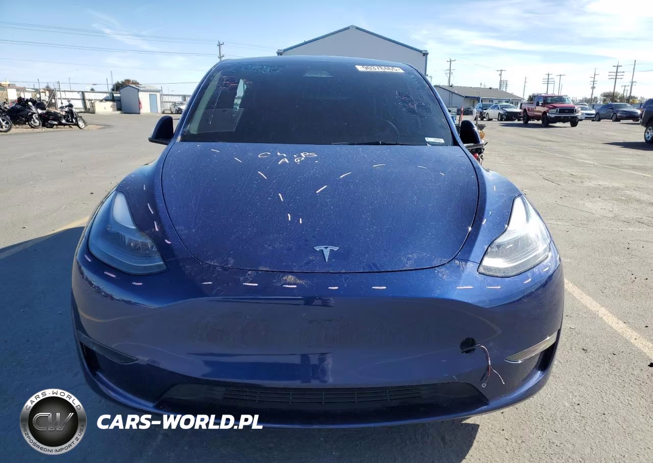 2025 Tesla Model Y VIN:7SAYGDEE6SF305777 - 5