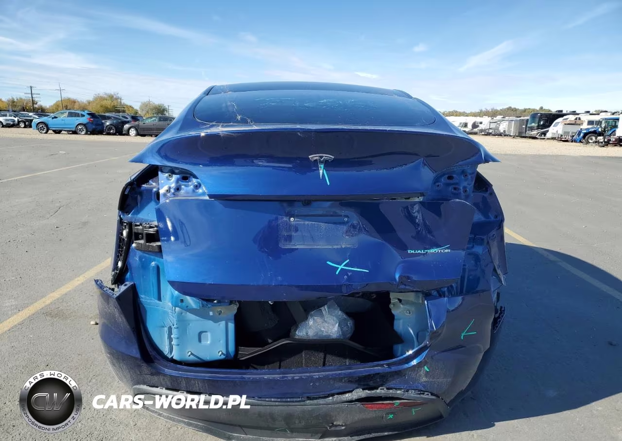 2025 Tesla Model Y VIN:7SAYGDEE6SF305777 - 6