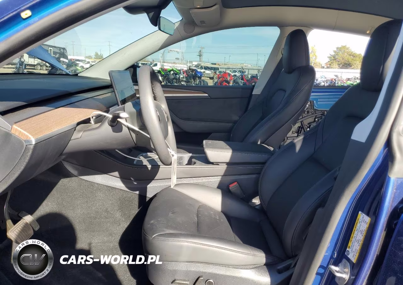 2025 Tesla Model Y VIN:7SAYGDEE6SF305777 - 7