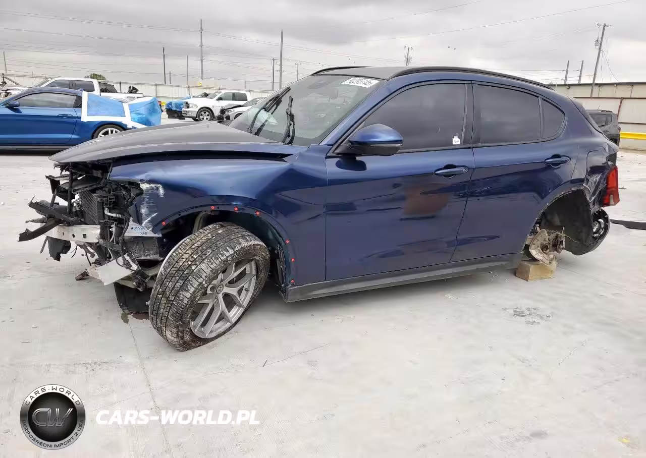 2018 Alfa Romeo Stelvio Ti Sport